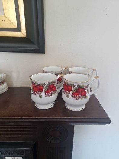 mugs