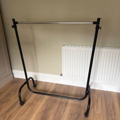 Clothing rail (2)