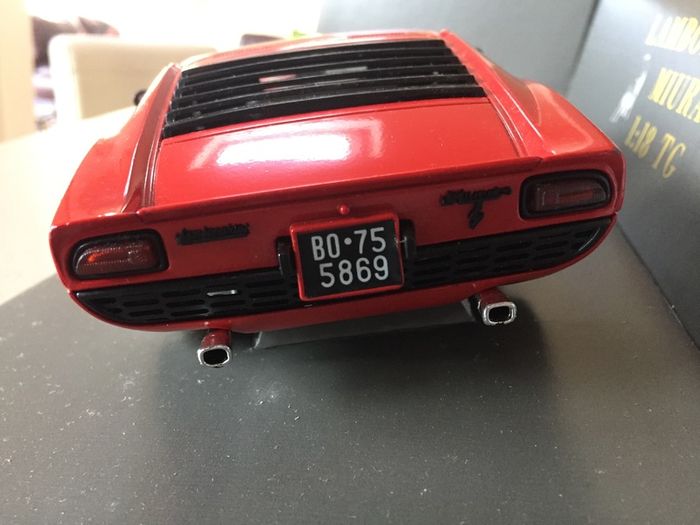 Lamborghini Miura Scale 1/18