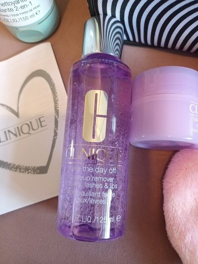 Brand new clinique skincare gift set