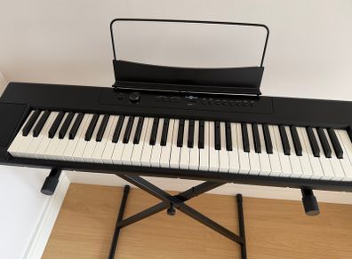 SDP-1 Portable Digital Piano by Gear4music