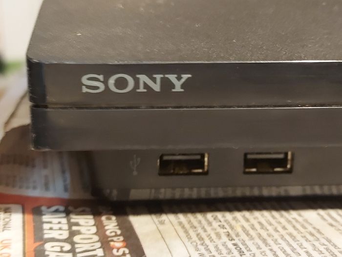SONY Playstation 3, Model CECH-2003B, Comes with Power Cable only, Powers on and off, excellent cosmetic condition