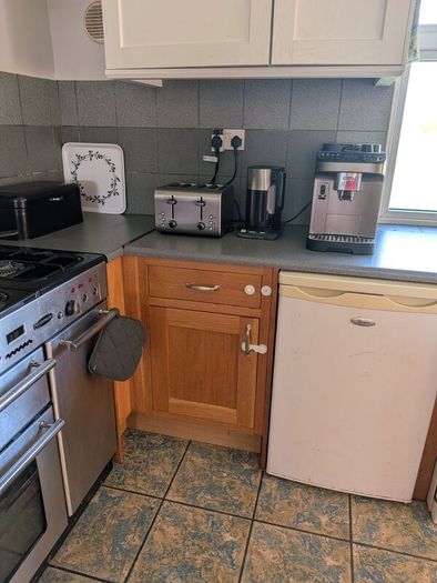 Kitchen - Solid Oak bottom half & IKEA upper half