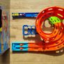 Hot Wheels Circuit Looping Whip Around Raceway Track 2 Diecast Cars Image 4