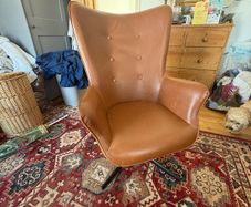 Swivel chair