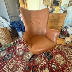 Swivel chair