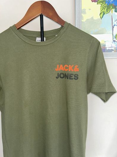 Khaki Green Short Sleeved Crew Neck Tee Shirt from Jack & Jones. Size: Small