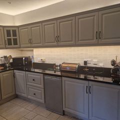 Kitchen press doors