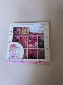 M&S Emily Button Wooden Bead Kit.