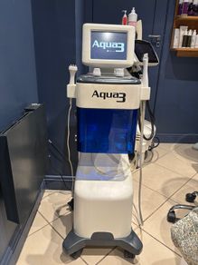 Aqua3 Hydraglow facial machine