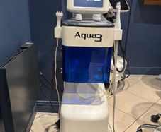 Aqua3 Hydraglow facial machine