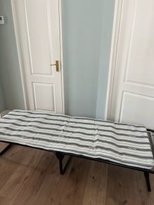 Fold up bed