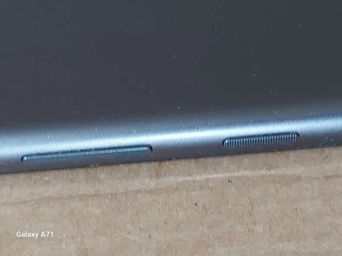 Lenovo Tab M8, Model TB-8505F, 32GB, working perfect, Top left hand coener has some slight damage, minor