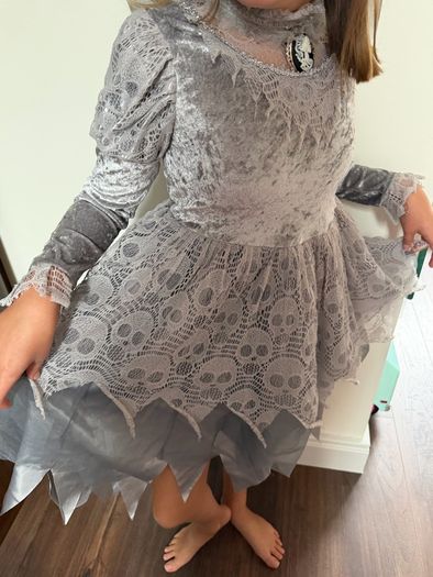halloween costume size 7-8 years
