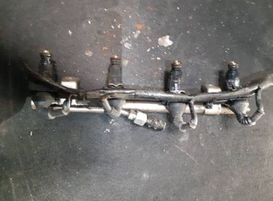 Audi A4 B6 B7 2000-2008 1.8 T Turbo Petrol Engine Fuel Rail With Injectors