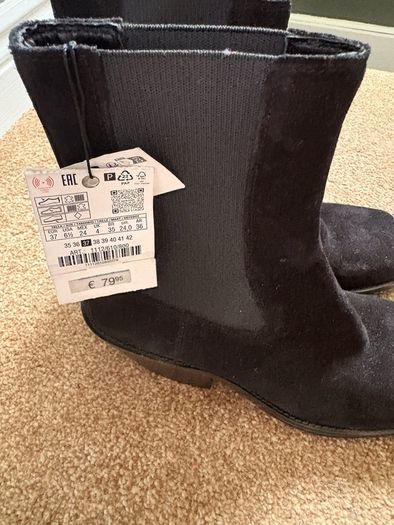 New with tags suede ankle boots Zara