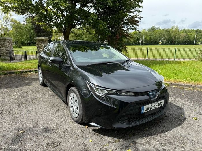 2021 Corolla Touring Hybrid Auto only19900