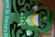 Box of 29 St Patrick's Day decorations / items