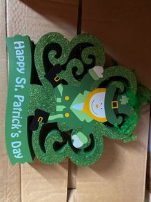 Box of 29 St Patrick's Day decorations / items