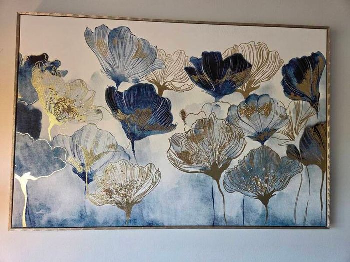 canvas picture and cushions
