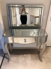 dressing table + mirror + mirror