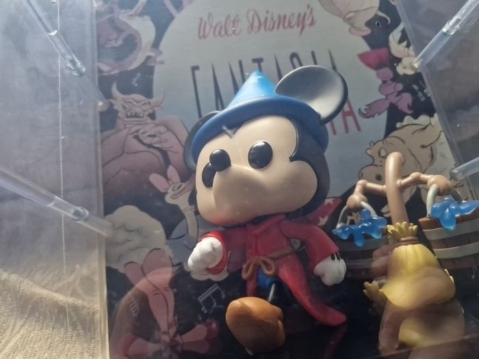Funko POP 08 Sorcerer s Apprentice Mickey With Broom
