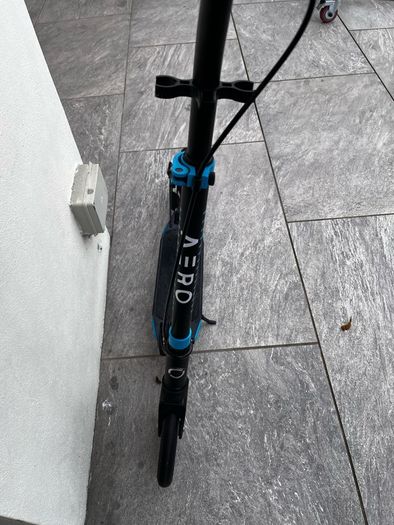 Aero scooter with suspend and brakes