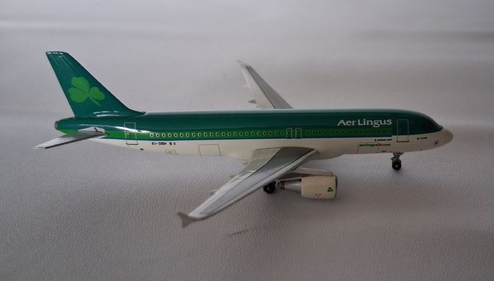 Aer Lingus Airbus A320 Die-Cast Model Airplane - 400Aviation 1:400 Scale EI-DEH