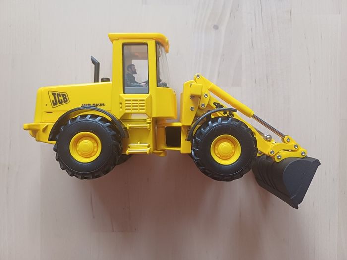 Britains Elite JCB Farm Master Model Digger Tractor Boxed MINT