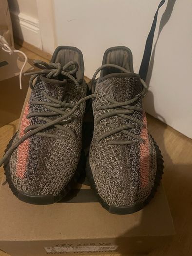 Yeezy 350 original in box
