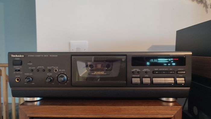 3 HEAD Technics RS-BX 646 tape deck. Like new, cleaned.
