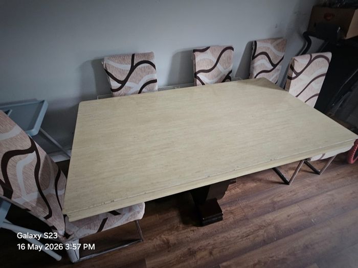table and chairs