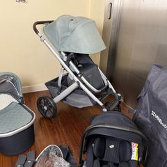 Uppababy Vista V2 car seat with isofix 360