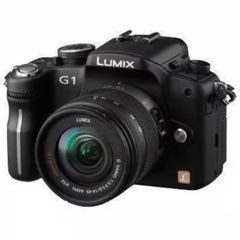 Panasonic Lumic DMC G7 / with charger pack & Raggard camera case