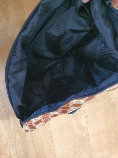 Laosmiddle shoulder bag