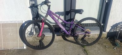 Girls/ladies Apollo bike