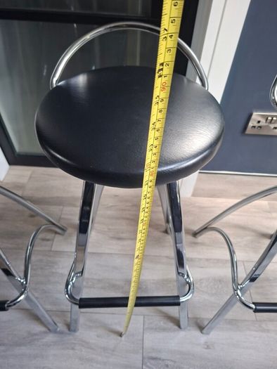 bar stool