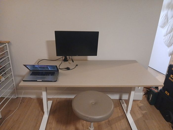 Ikea Skarsta sit/stand desk