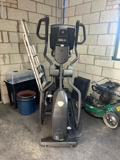 Sole E98 Elliptical Crosstrainer