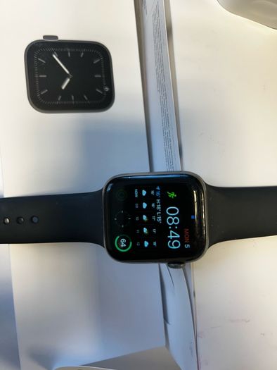Apple Watch Series 5 44mm