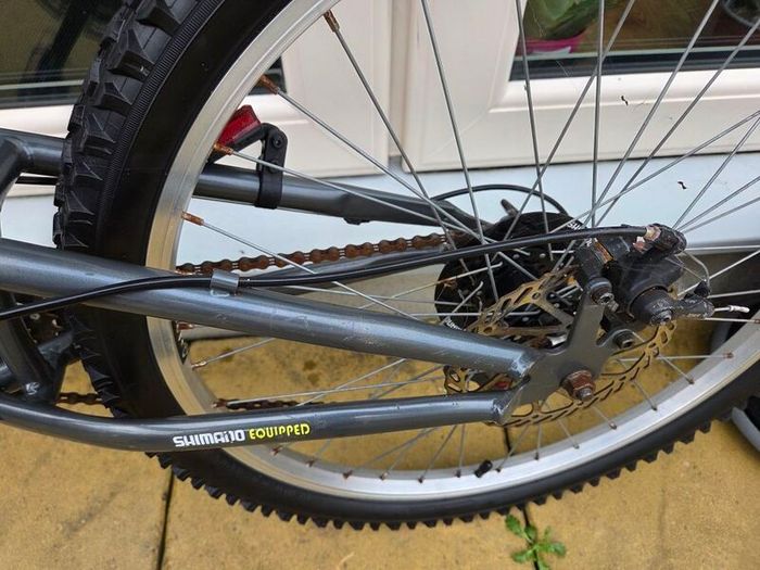 Apollo creed full suspension bike, need some TLC, new tyres, 24 inch