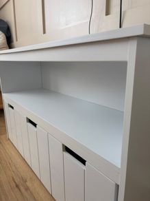 Storage unit white