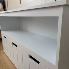 Storage unit white