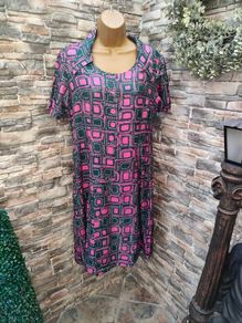 Vintage 1960s 1970s Dark Green & Pink abstract shift dress Dagger Collar size M/L  Postage included