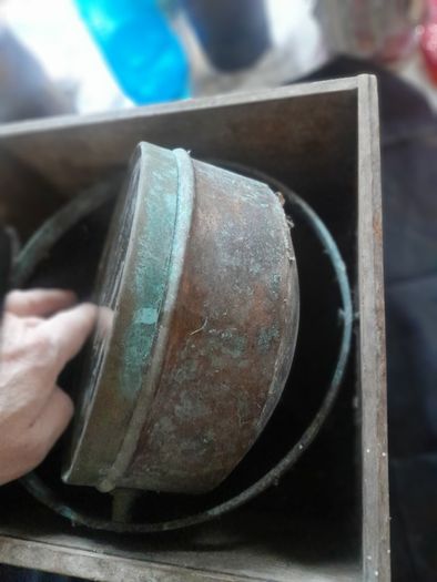 Antique Large Ships Nautical Compass, models were produced by firms like Francis M. Moore Dublin & Belfast active 1854 to 1894 or Henry Hughes & Son of London., as indicated by the style of the compass rose  Stage or Movie Props
