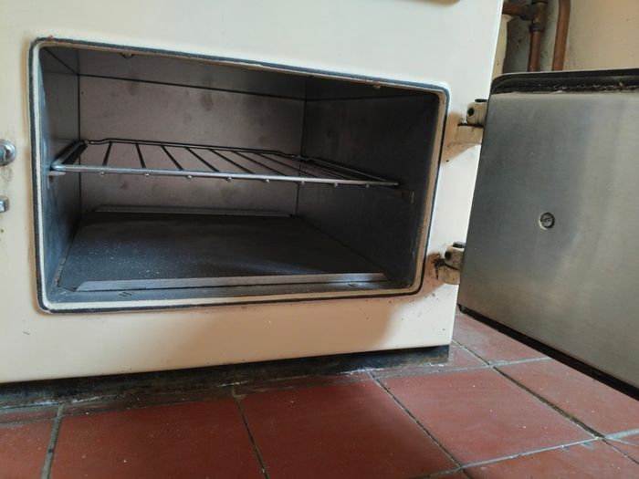 Rayburn Royal MF (Multi-Fuel / Solid Fuel Wood) cooker. burn stove solid fuel
