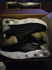 sketchers boy