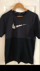 Mens nike teeshirt size S