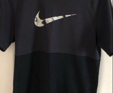 Mens nike teeshirt size S