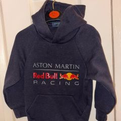 Aston Martin Redbull Racing age 2-3